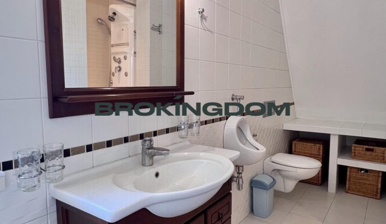 a5d527f0f4e34f13e9dc4b9780fcd9da