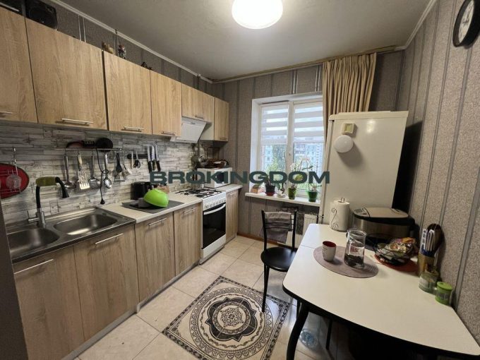 Продам 1  квартиру 36м2 вул Вербицького 15 м Вирлиця Харківська 10хв