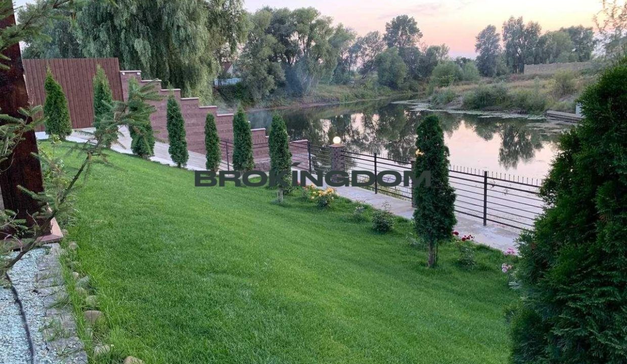 d0ee666674711b7b28e7ad7e83ee7f3f