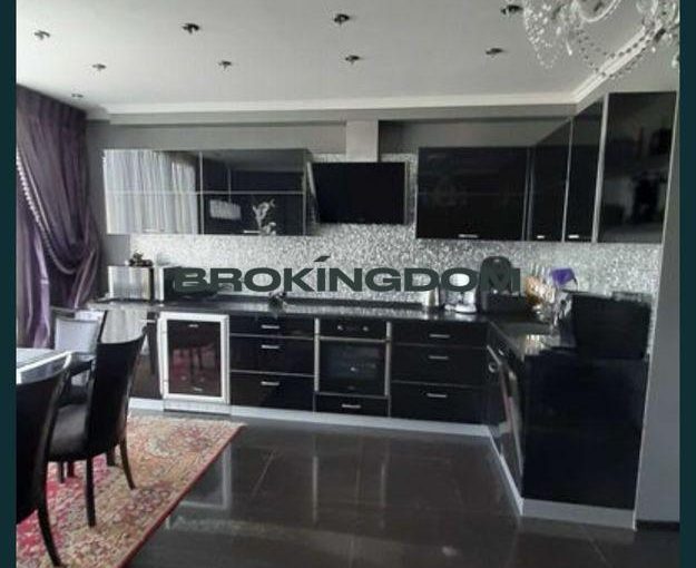 Продаж 3х кім.кв. Дніпровська набережна 19 В