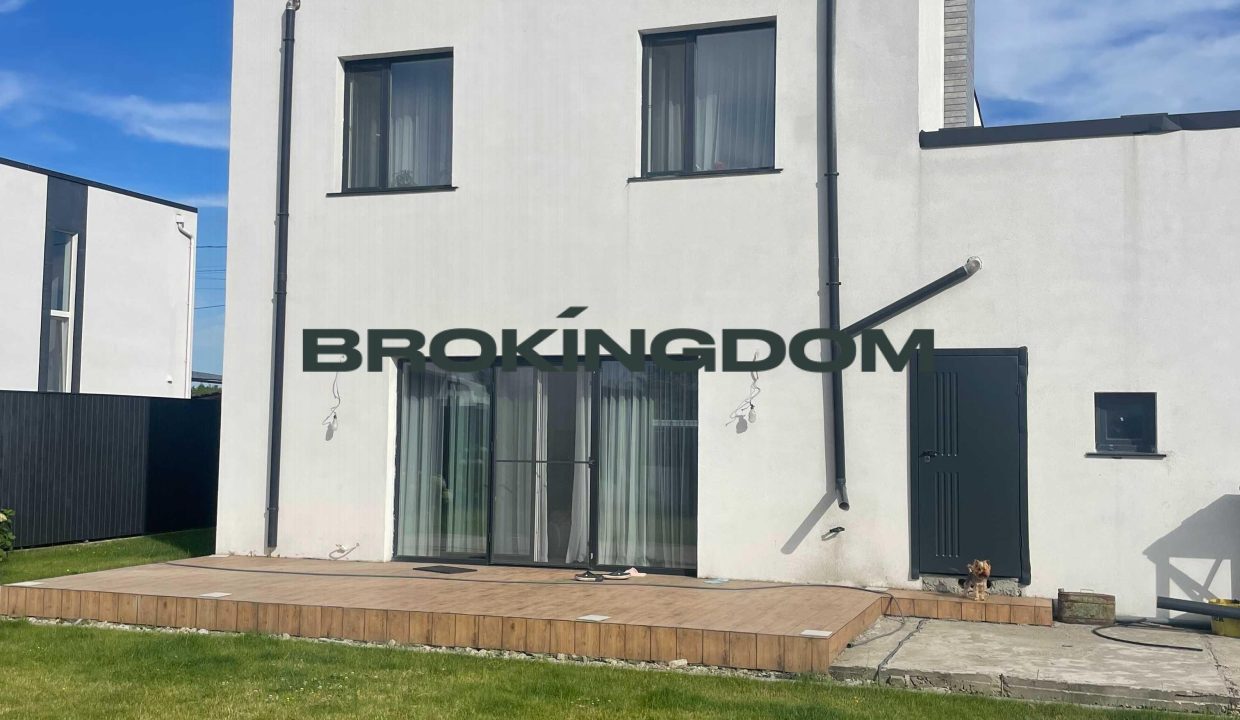 fddbc21a8f8ec6265d3526b1bab110ce