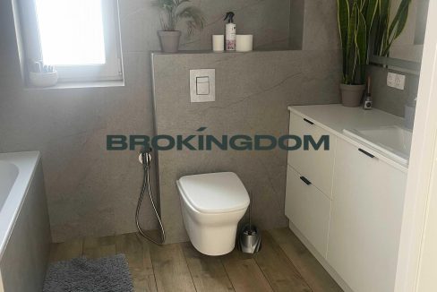 fe71dabd6d5c437569193ed3cbae1fd4