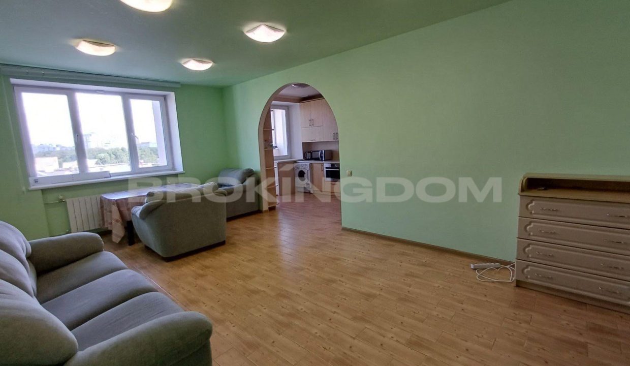 21b2dadc9601517ad4cbd781fd37fdd7