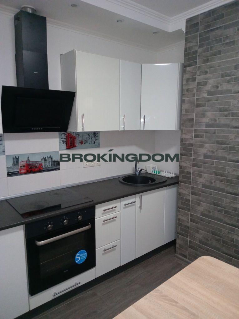 Продаж 1к 43 м кв, ЖК Амурський, метро Васильківська