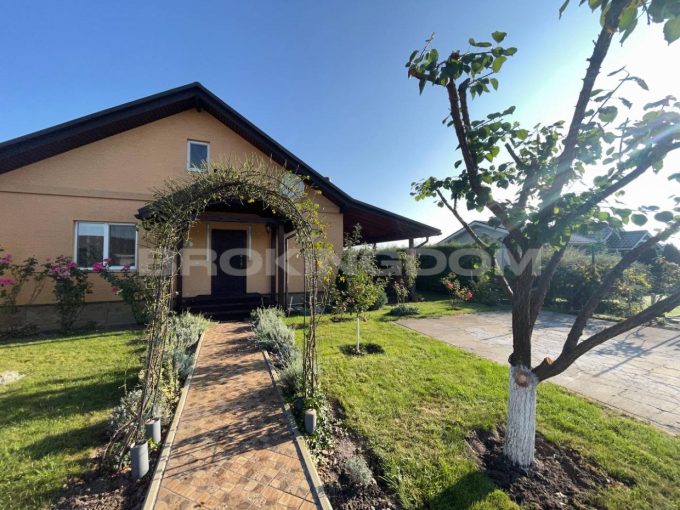 Продаж двоповерхового будинку КМ ”Mulberry Homes“