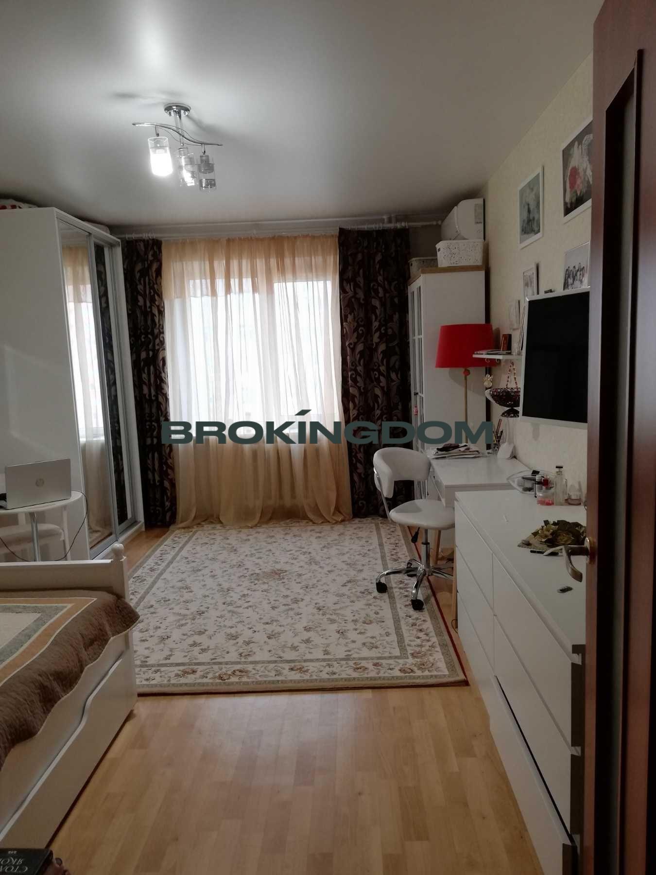 Продаж 1 кім.кв.вул.Олени Пчілки.Позняки