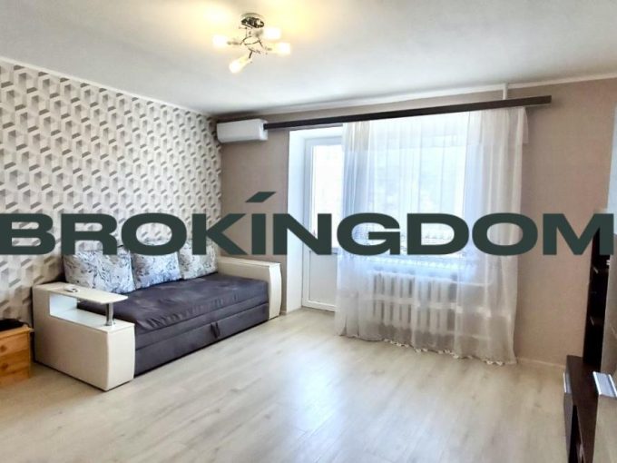 Простора 1к квартира 38кв.м з ремонтом поруч з метро Теремки