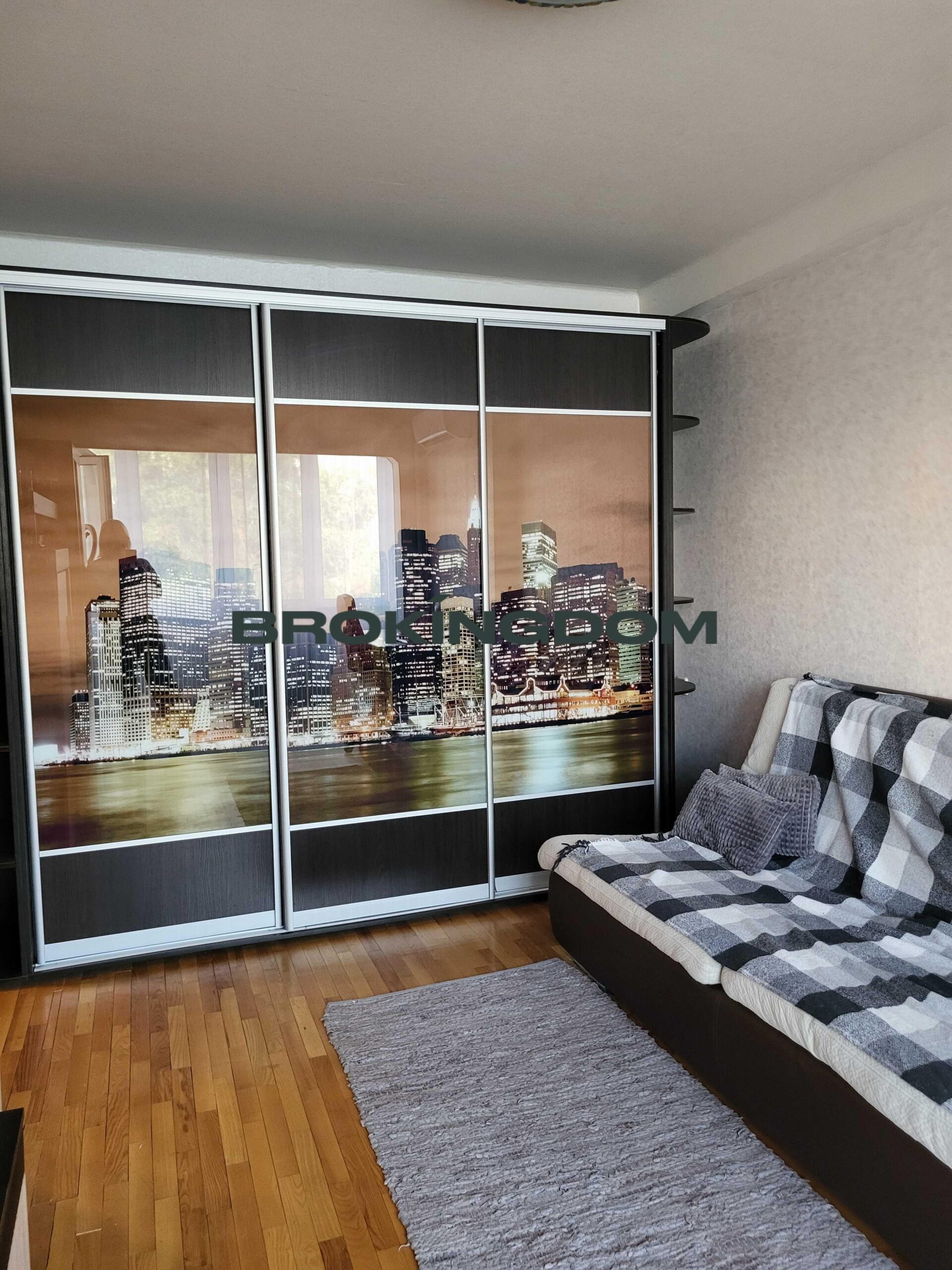 метро Печерська, продаж 2-кімнатной квартири, вулиця Коновальця 37