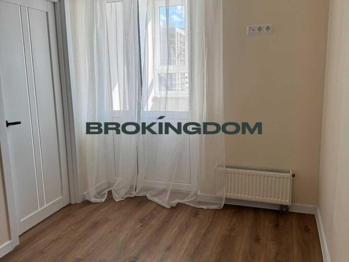Продам 1к квартиру ЖК Атлант м. Бровари